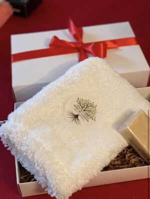 viber_image_2025-10-28_14-41-50-333 Rinkinys „NOVA White Glove“ pirštinė su nano muiliuku